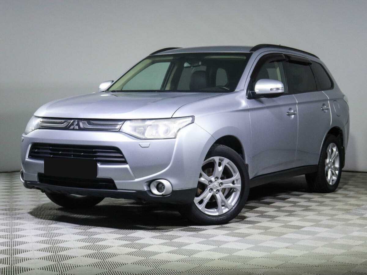 Mitsubishi Outlander, 2012 - фото №1