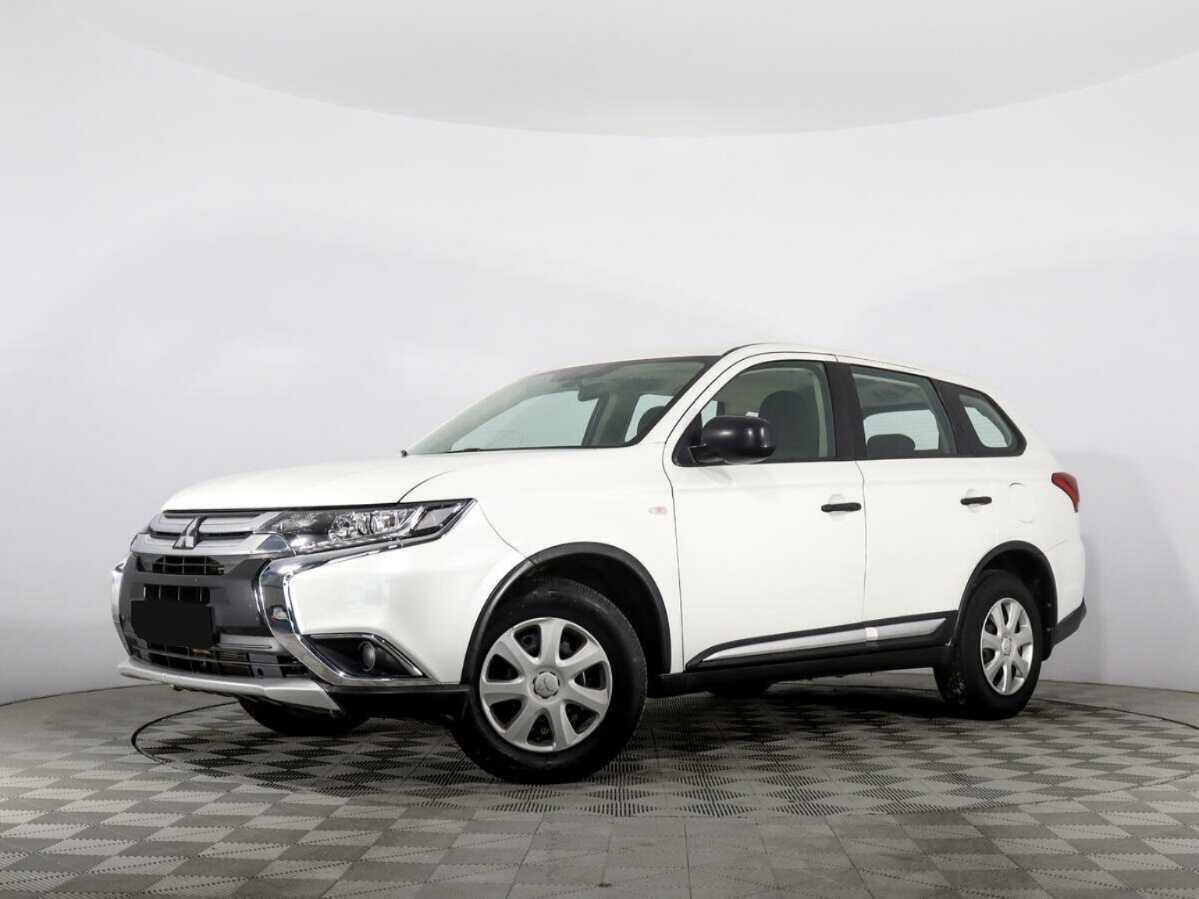 Mitsubishi Outlander, 2018 - фото №1