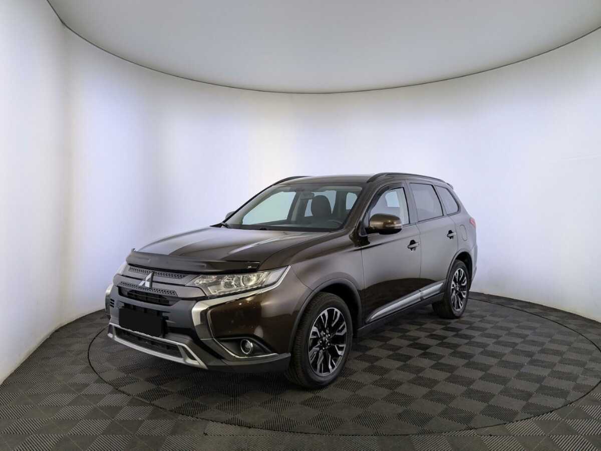 Mitsubishi Outlander, 2022 - фото №1