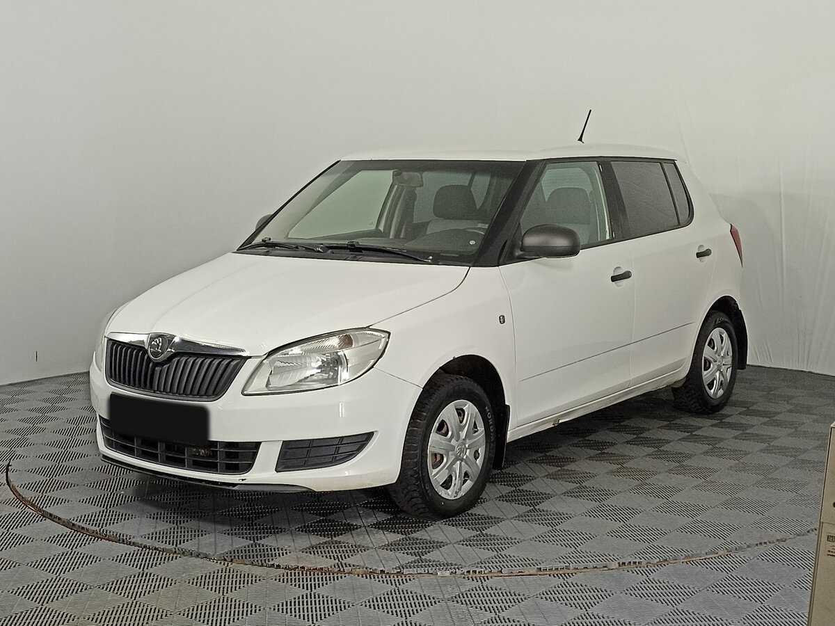 Skoda Fabia, 2013 - фото №1