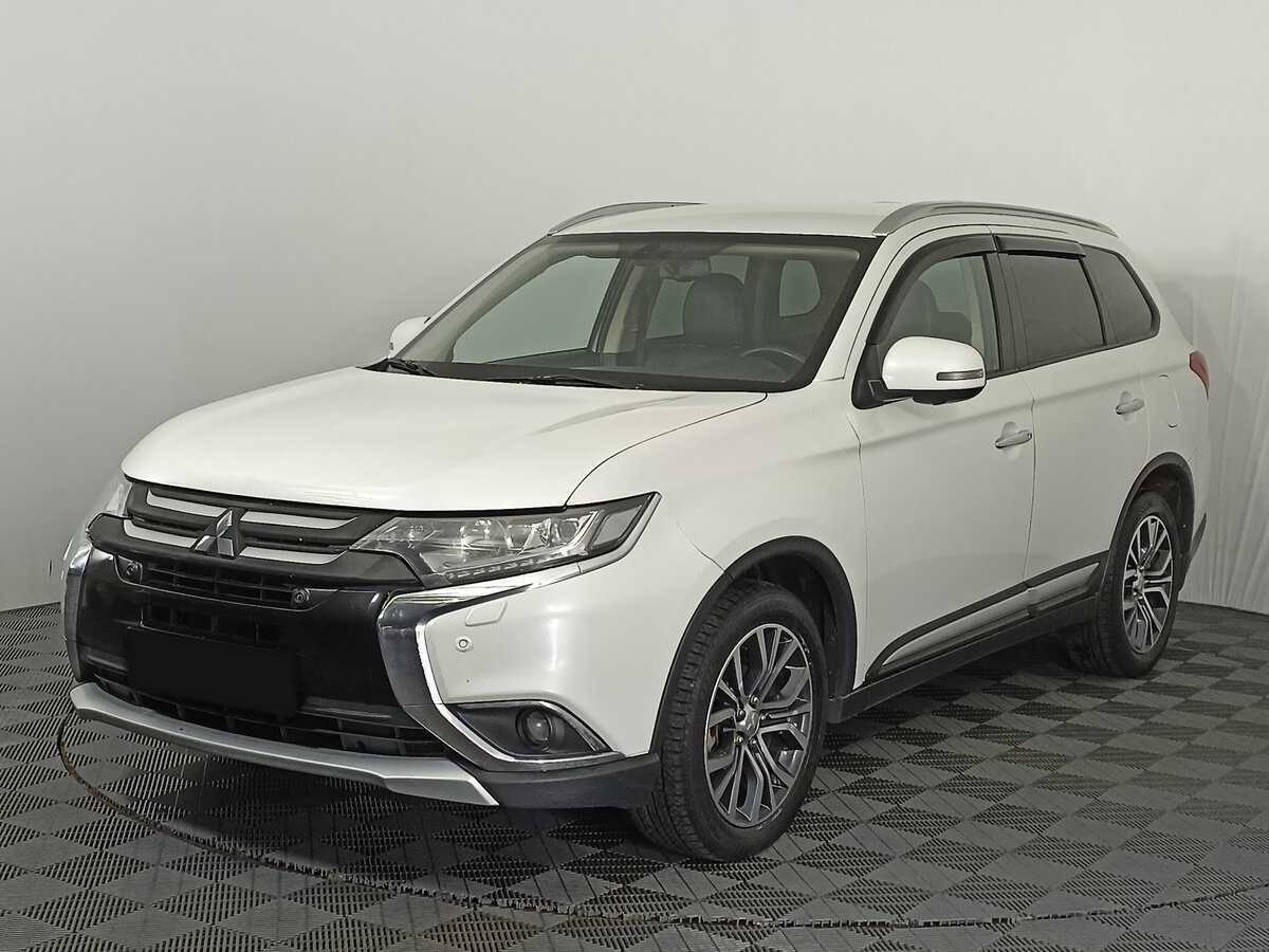 Mitsubishi Outlander, 2017 - фото №1