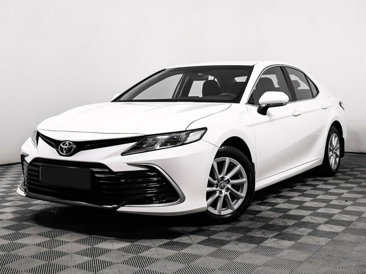 Toyota Camry, 2021 - фото №1